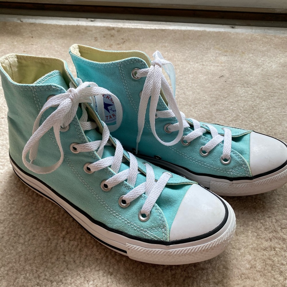 Tiffany Blue Converse Size 8 WOMENS